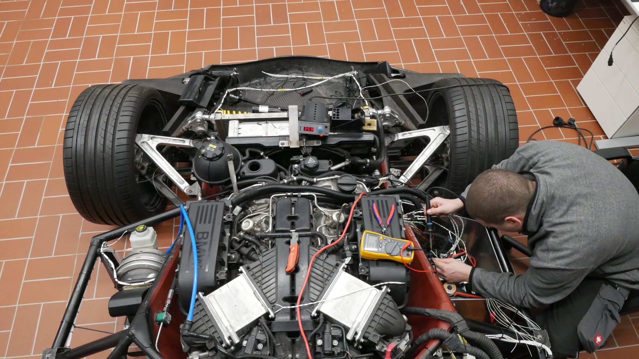 AWRON Crate Engine for BMW N74 V12 Biturbo AWRON